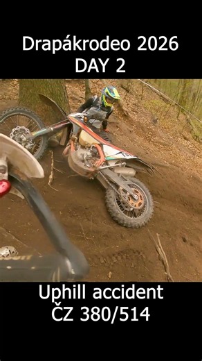 Drapákrodeo 2026: Uphill accident - ČZ 380/514 #shorts