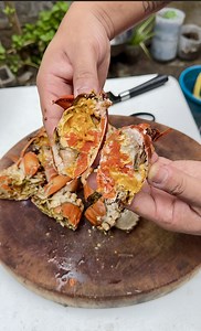 Steamed female crabs with Cajun sauce #kasolidvlogs #backyardcooking #femalecrabs | Kasolid Vlogs