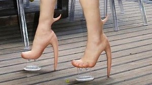 Begini Jadinya Desain Sepatu Boots Terinspirasi dari Kaki Alien