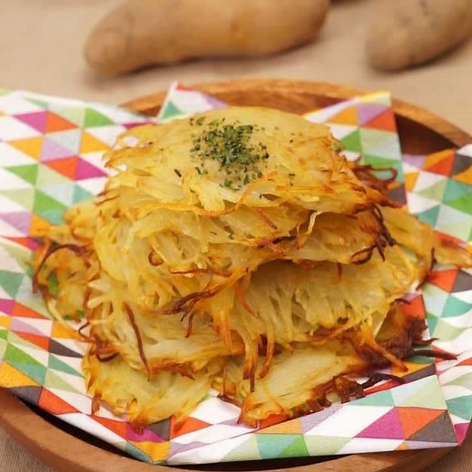 クセになるカリカリ食感！ ハッシュドポテトのレシピ動画・作り方 | デリッシュキッチン