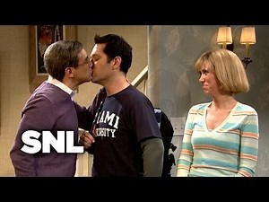 Kissing Family: Austin Brings His Roommate Home from College - SNL