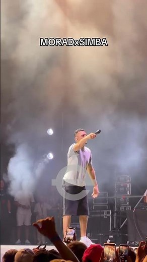 MORAD STOPS SINGING and PLAYS SIMBA LA RUE'S SONG #moradmdlr #simbalarue #concertolive