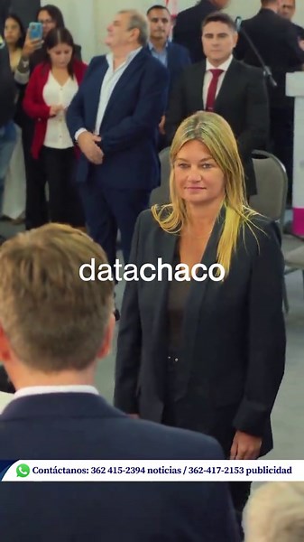 ✋🏽 Así fue el momento de la jura de los nuevos ministros 📌 Este viernes, Leandro Zdero tomó juramento a los nuevos funcionarios de su gabinete, de los cuales dos cambiarán de cargos y uno regresa a la Casa de Gobierno. ➡️ Carolina juró como secretaria de Coordinación de Gabinete, en reemplazo de Gutiérrez, mientras que Julio Ferro pasó a ser secretario general de la Gobernación. 🎙️ Por su parte, Carim Peche vuelve a la escena política, ocupando el cargo de Ministro de Gobierno, Trabajo, Justi