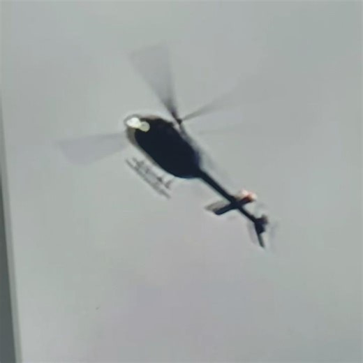 Bell jet ranger x PS-HJA passou por um prédio em 1.350