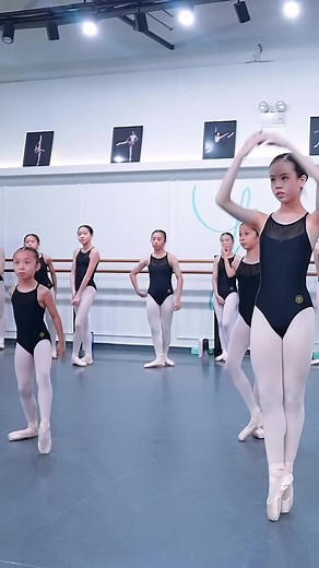 Among the many captivating movements in ballet, the pirouette holds a special place as it showcases the dancer's ability to spin gracefully and effortlessly. In classical variations, where dancers perform elaborate sequences filled with turns, jumps, and other challenging steps, the pirouette is often a key highlight. Properly executing the landing after a pirouette is crucial to maintain the elegance and fluidity of the dance. In this video, we'll delve deeper into the art of mastering the land