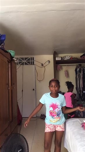 Bethany Mclean (@_.bethany._1)’s videos with Laxed - Jawsh 685