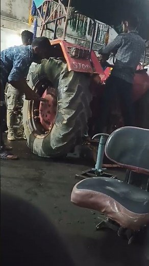Mahindra tractor rear axle seal change #mahindratractor