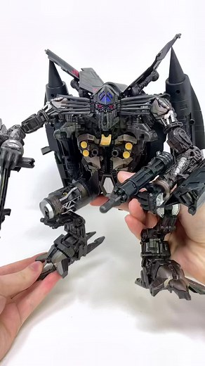 Unleash the Power of Jetfire! Transformer Leader Class Jet