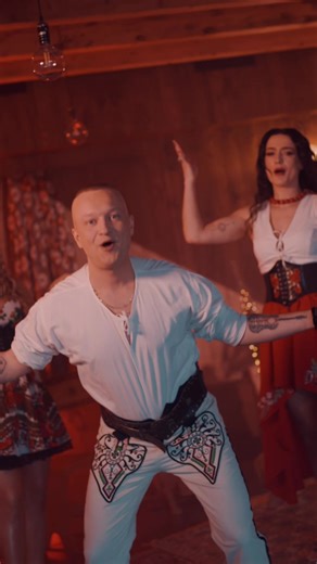 Czy znacie już refren nasze najnowszej piosenki? Premiera już w piątek 13.03 o godzinie 16 🔥#alexa #fonzy #zespół #lubas #premiera @⭐️JUSTYNA LUBAS⭐️FolkShow @ALEXA Aleksandra Ligeza @Disco-polo.info @VOX FM @kacperek_grajek 😎🎹🎤 A&F🪗 @ToteN SAX @Michael & Violin Music Project @Polo TV @Disco Polo Music