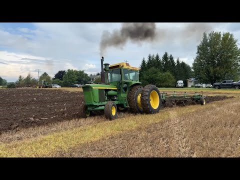 John Deere 6030 and 7520 Plowing