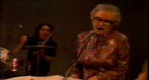 フィル・ライノット率いるシン・リジィが、70歳のおばあさんと共演したパフォーマンス映像がYouTubeに - amass