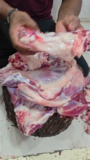 Mutton raan cutting skill 😋🤣😋