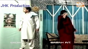 868K views · 25K reactions | Koon Aaya Hay Deekh from Aao Sach Bolen...