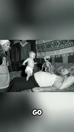 👽 “Alien Baby Party on Grandpa’s Belly! Night Vision Caught It All!”