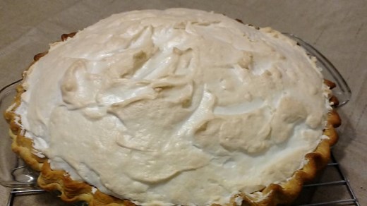 Aunt Ethel's Old-Fashioned Caramel Pie Recipe