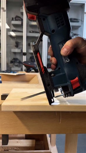 😱 This is why using proper blades are so important when cutting with a jigsaw! BOSCH Basic vs BOSCH 2 side clean cut demonstration #toolbrothers #boschpowertools #boschprofessional #engineeredforaction #review | Toolbrothers