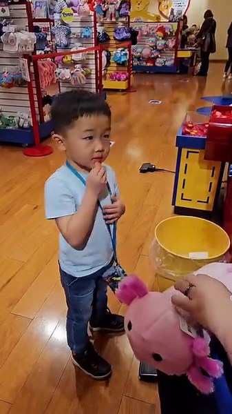 62K views · 416 reactions | The perfect activity for Spring Break…or any time! Bring in your littles and create core memories with a trip to the Workshop. : wu.nder_days | Build-A-Bear Workshop | Facebook