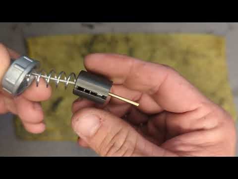 How to install the throttle cable on your #80cc carburetor. #diy #80cc #motorizedbicycle