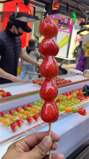 3 choses au Japon que tu ne verras jamais en France ! 🤯🇯🇵 📝 Description Le Japon, c’est un autre monde 🌏✨ Entre traditions uniques, technologies futuristes et un mode de vie fascinant, certaines choses là-bas n’existeront probablement jamais en France… 👉 Découvre ces 3 particularités surprenantes du Japon qui vont te laisser bouche bée ! Abonne-toi pour plus de contenu sur la culture japonaise et les différences avec la France 🇫🇷🇯🇵 #japon #culturejaponaise #fyp #pourtoi #vivreaujapon #