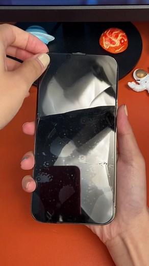 How to Change Your iPhone Screen Protector Easily at Home