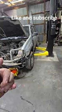 04 Chevy Trailblazer gets harvested for parts