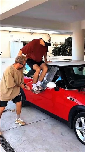 How These Guys Unlock a Fully Locked Car