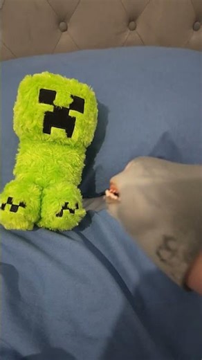 shark puppet is scared of creeper