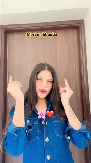 Phulon ki malika h❤️#ishamalviya #ytshorts #shortsfeed #trending #songlyrics #explorepage #lypsync