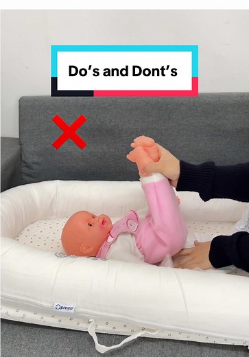 Tips for new parents about baby especially newborn: ✅ When give visual simulation to your babies, give them do visual screening ✅ If change their diapers, avoid raising their legs to protect their spine development ✅ Support them by placing one hand behind their head and neck and the other hand put under their bottom #tipsuntuknewparents #tipsparenting #newparents #baby #family #anakbarulahir #ibuayah #hackuntuknewborn #babymalaysia #barangnewborn