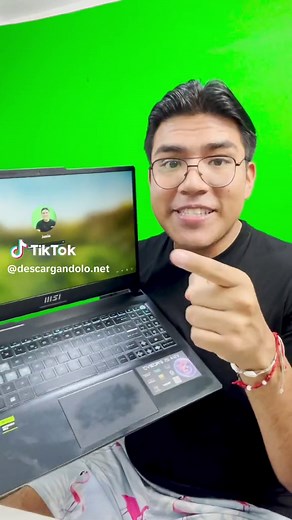 Como poner una foto en el inicio de Windows 👨‍💻 #windows #windows10 #windows11 #tutorial #windowstips #fotodeperfil #fotowindows #personalizarwindows La foto de perfil aparecerá en las aplicaciones y dispositivos que usan tu cuenta de Microsoft. Para cambiar la imagen asociada a tu cuenta de Microsoft: 1. Ve a la pestaña Tu información del panel de tu cuenta de Microsoft o selecciona Cambiar foto a continuación. 2. Selecciona Agregar una foto o Cambiar foto para buscar archivos de imagen en el