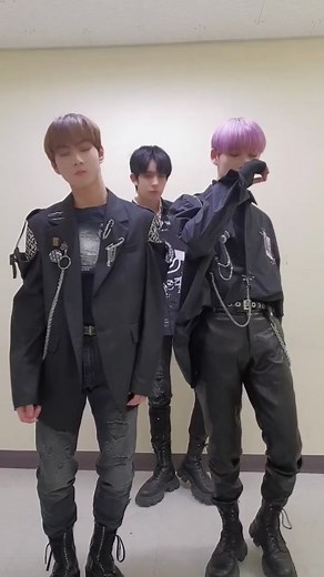 여러분, 저희 몸이 말을 듣지 않아요!!!🙀 Can't control my body, dance dance dance🕴 #DrunkDazedChallenge #최면댄스 #ENHYPEN #JUNGWON #HEESEUNG #NI_KI #Drunk_Dazed