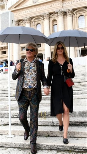 Rod Stewart and Penny Lancaster Seen at the Vatican — A Rare Public Moment #rodstewart #vaticancity