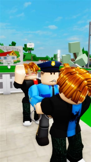 Policeman got confused after seeing the bacon’s twin then… 😳🔥 #roblox #robloxshorts #shorts