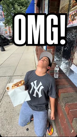 Would You Try Our Disco Sticks Dog? Throwback To When We First Introduced Our 10-1 All Beef Natural Casing @sabrett Hot Dog On A Warm Fresh @rocklandbakery bun topped with @galbanicheese mozzarella, @frenchs potato sticks and @campbells beef gravy seasoned our way. | Devil Dogs HD