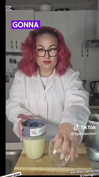How to make lemon ginger detox water #creatorsearchinsights #lemonwater #water #watertok #scientist #doctorwater #detox