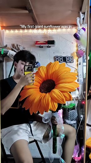 Giant Sunflower Tutorial with Fuzzy Wire