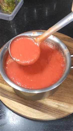 Easy Homemade Tomato Puree Recipe | How to Store it for a Long Time #recipe #shorts