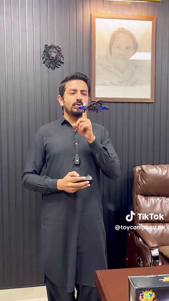 𝟮.𝟰𝗚𝗛𝘇 𝗥𝗖 𝗘𝗩𝗔 𝗙𝗶𝗴𝗵𝘁𝗲𝗿 𝗝𝗲𝘁 𝗠𝗼𝗱𝗲𝗹 Smooth controls, high-speed performance, and a realistic flying experience — perfect for RC enthusiasts and beginners alike. 🚀 𝗦𝗵𝗼𝗽 𝗡𝗼𝘄: https://www.toycompany.pk/products/2-4ghz-rc-eva-fighter-jet-model . . . . #RCFighterJet #RemoteControlJet #AviationLovers #ToyCollectors #FlyingFun #toycompanypk