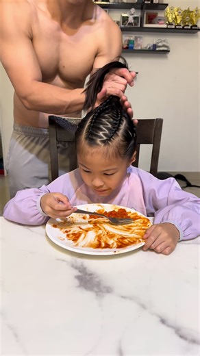 Kehidupan Keluarga Tiga Anak: Kesibukan dan Bahagia