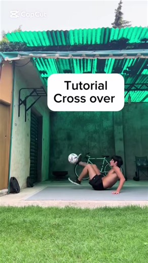 Cross over sentado ✨#⚽️ #tutorial #freestyle #futbol