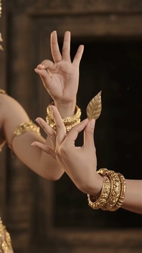 Khmer Apsara Dance | Traditional Cambodian Performance 4K