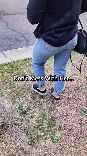 Self Defense- woman defense herself #selfdefense #selfdefenseforwomen #fight #kick #muaythai #woman #womanpower #besafe #roadrage