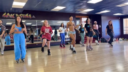 Dance Skate on Instagram: "Everyone from the beginner workshop in San Diego. 💜🤩🔥 #danceskateworkshop #sandiego #rollerskateclass #danceskateclass #danceskate #rollerdance #skateclass #morganweskechoreography #rollerskating #rollerskaters #destinyschild #danceskating #rollerskate"