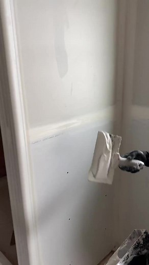 270K views · 3.6K reactions | Love tape on bead - first coat we slide, second coat gets a full 8” or 10”. It takes way less mud to fill because it sits so flat. | Drywall Shorty | Facebook