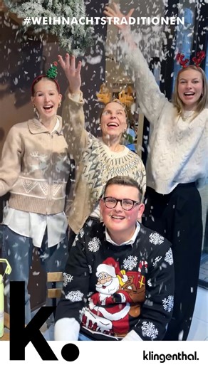 klingenthal. on Instagram: "…und so schnell ist auch schon wieder Weihnachten! Wir haben unsere MitarbeiterInnen gefragt, wie sie Weihnachten verbringen bzw. welche Traditionen sie haben und wollten diese mit Euch teilen. Natürlich würden wir auch gerne Eure wissen, schreibt Eure Weihnachtstraditionen gerne in die Kommentare! 🎄👇🏻 Wir wünschen Euch ein wundervolles Weihnachtsfest. 🎁❤️🎅🏻 - #weihnachtstradition #froheweihnachten #modehausklingenthal #unseremitarbeiter #modehaus"