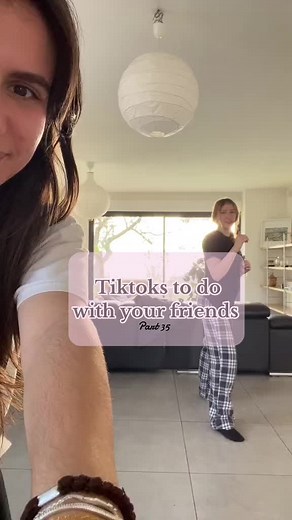 Kissing Booth Dance Ideas for Friends