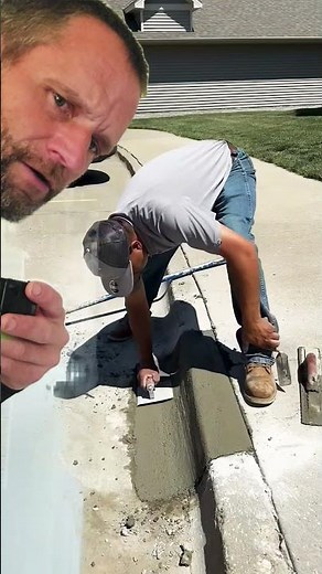 How to free form curb Ft Garcia Concrete #Concrete #shorts #greenscreen