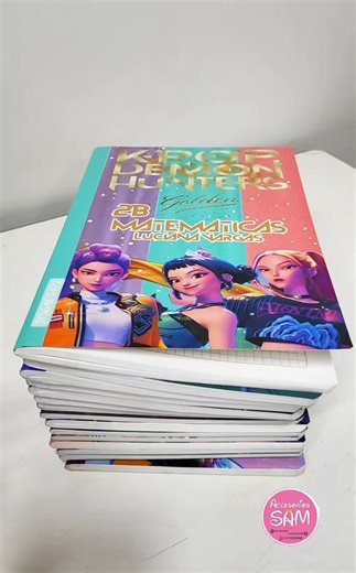 ✏️📒 Cuadernos personalizados que enamoran 📒✏️ Haz que cada clase sea especial con un cuaderno único 💖 Personalizamos con: ✨ Nombre del estudiante ✨ Personaje o diseño favorito ✨ Materia (si lo deseas) Perfectos para el colegio, regalos o para motivar a los peques a estudiar con alegría 🥰 ¡Porque estudiar es más lindo cuando todo es a tu estilo! 📩 Escríbenos por mensaje o WhatsApp y crea el tuyo hoy mismo. 🌺 ACCESORIOS SAM 🌺 Más inf.. https://api.whatsapp.com/send?phone=573225456531 https: