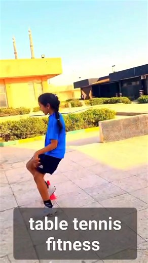 الجانب البدني للمعسكر الأول لتنس الطاولة بدمياط في إطار خطة مركز التنمية الشبابية بدمياط الجديدة لدعم المواهب الرياضية، تم تنفيذ برنامج بدني مكثف للاعبي تنس الطاولة المشاركين بالمعسكر الأول، بهدف رفع الكفاءة البدنية واللياقة العامة. 🔹 محتوى البرنامج: • تدريبات الإحماء والمرونة. • تمارين القوة والتحمل. • تدريبات السرعة ورد الفعل. • أنشطة جماعية لتعزيز الروح الرياضية والانضباط. 🎯 يهدف هذا الجانب إلى إعداد اللاعبين إعدادًا متكاملًا يجمع بين المهارة الفنية واللياقة البدنية، بما يضمن أداءً متميزًا 