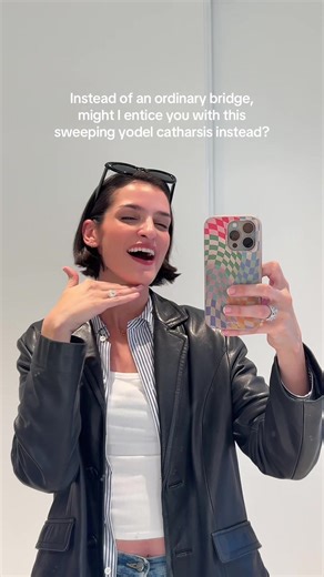 Sometimes a sweeping yodel catharsis is simply what’s called for #singersongwriter #etherealmusic #debutalbum #catharsis #yodel